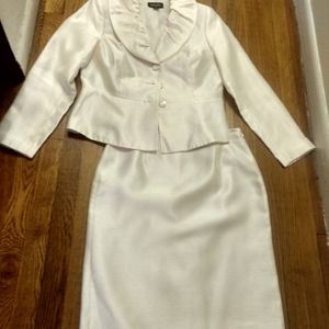 Lady's suit